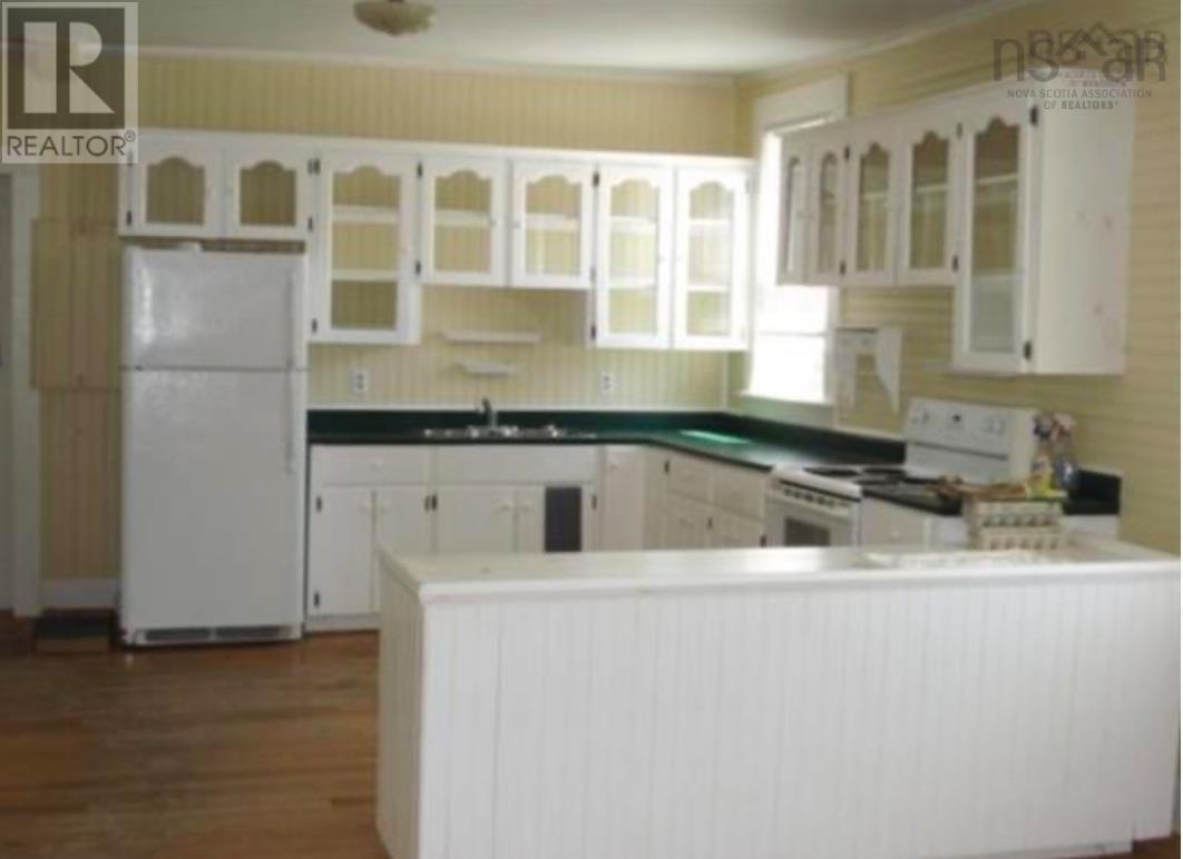 10352 1 Highway - 38