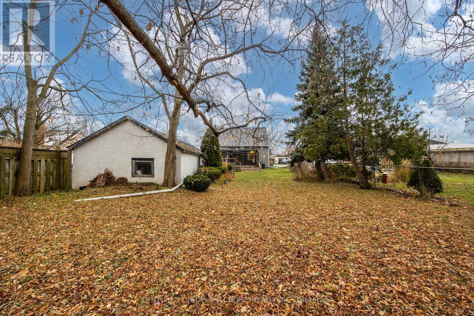 22 PARKER STREET - 11