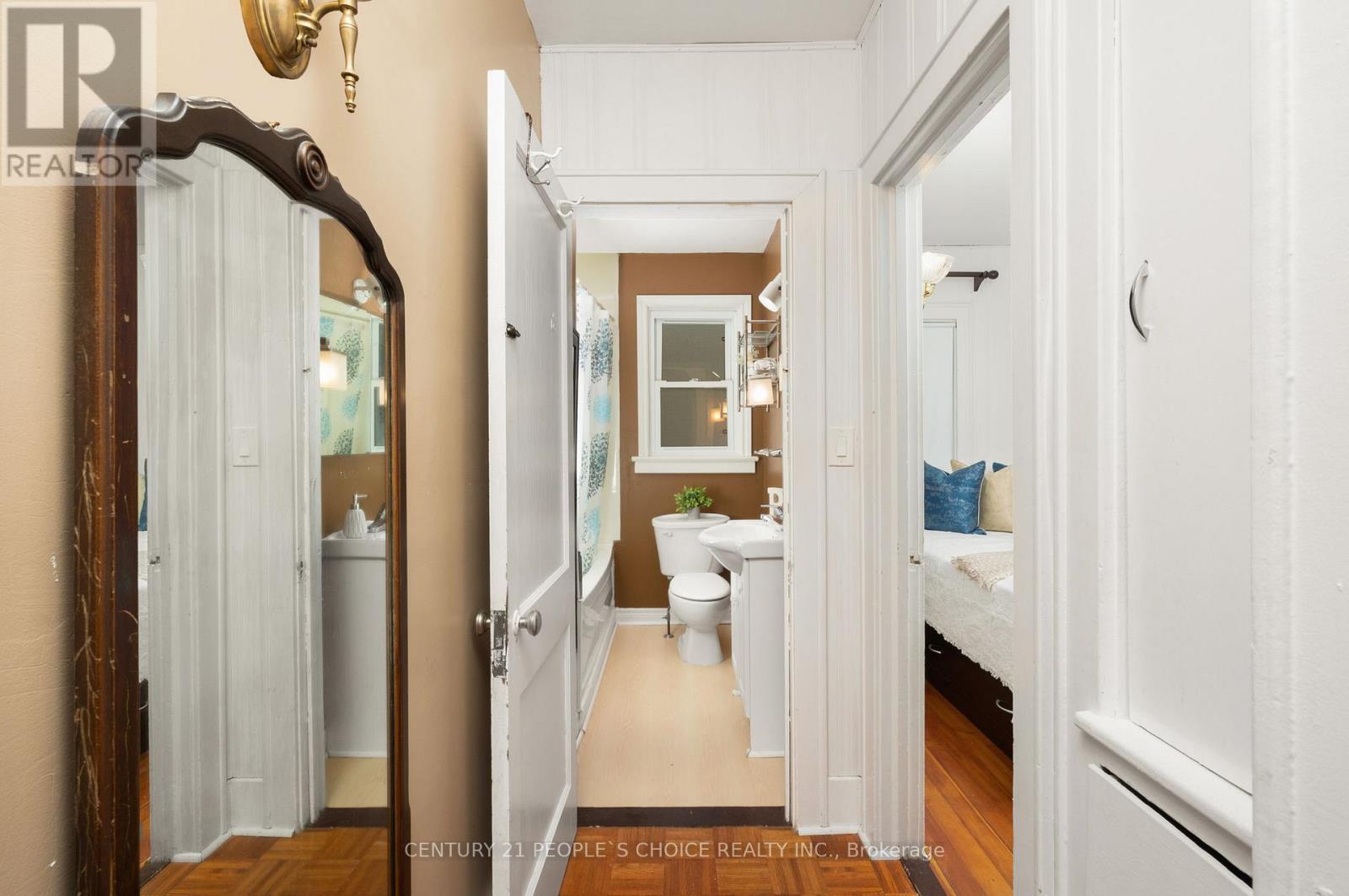 22 PARKER STREET - 30