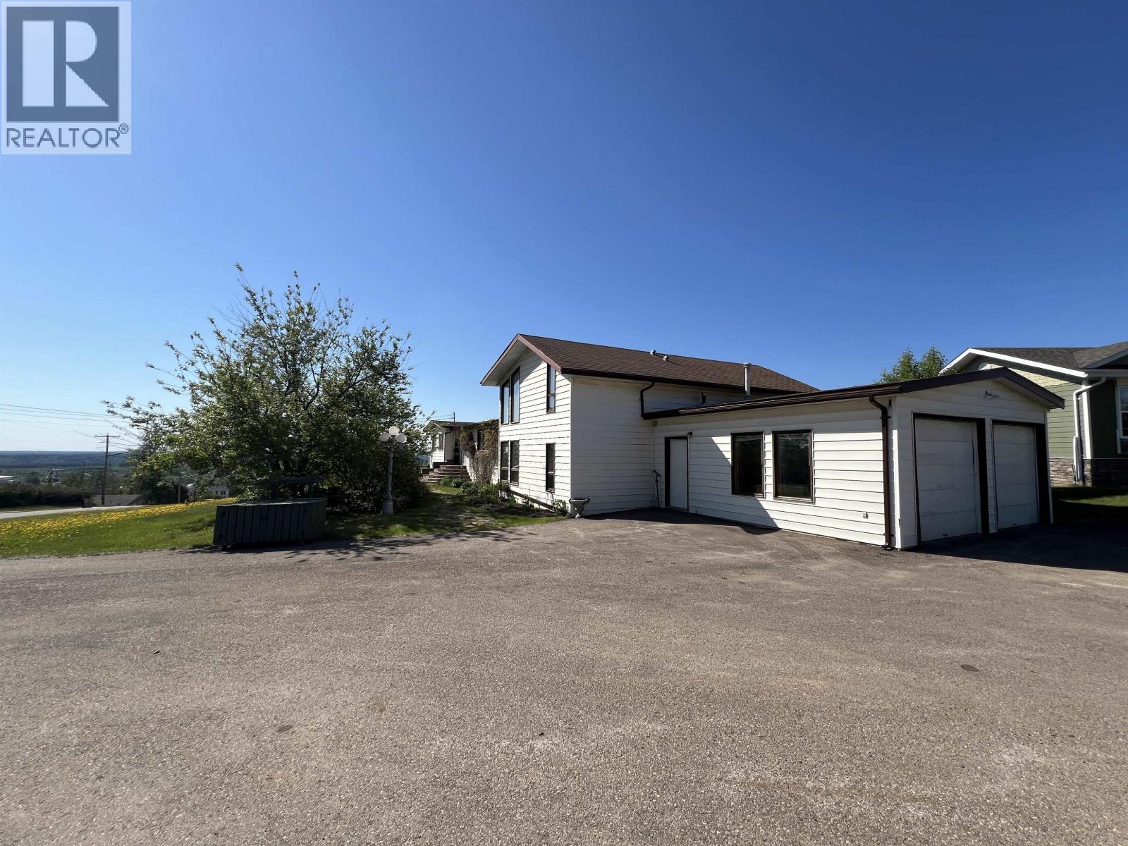 5403 LIARD STREET - 33
