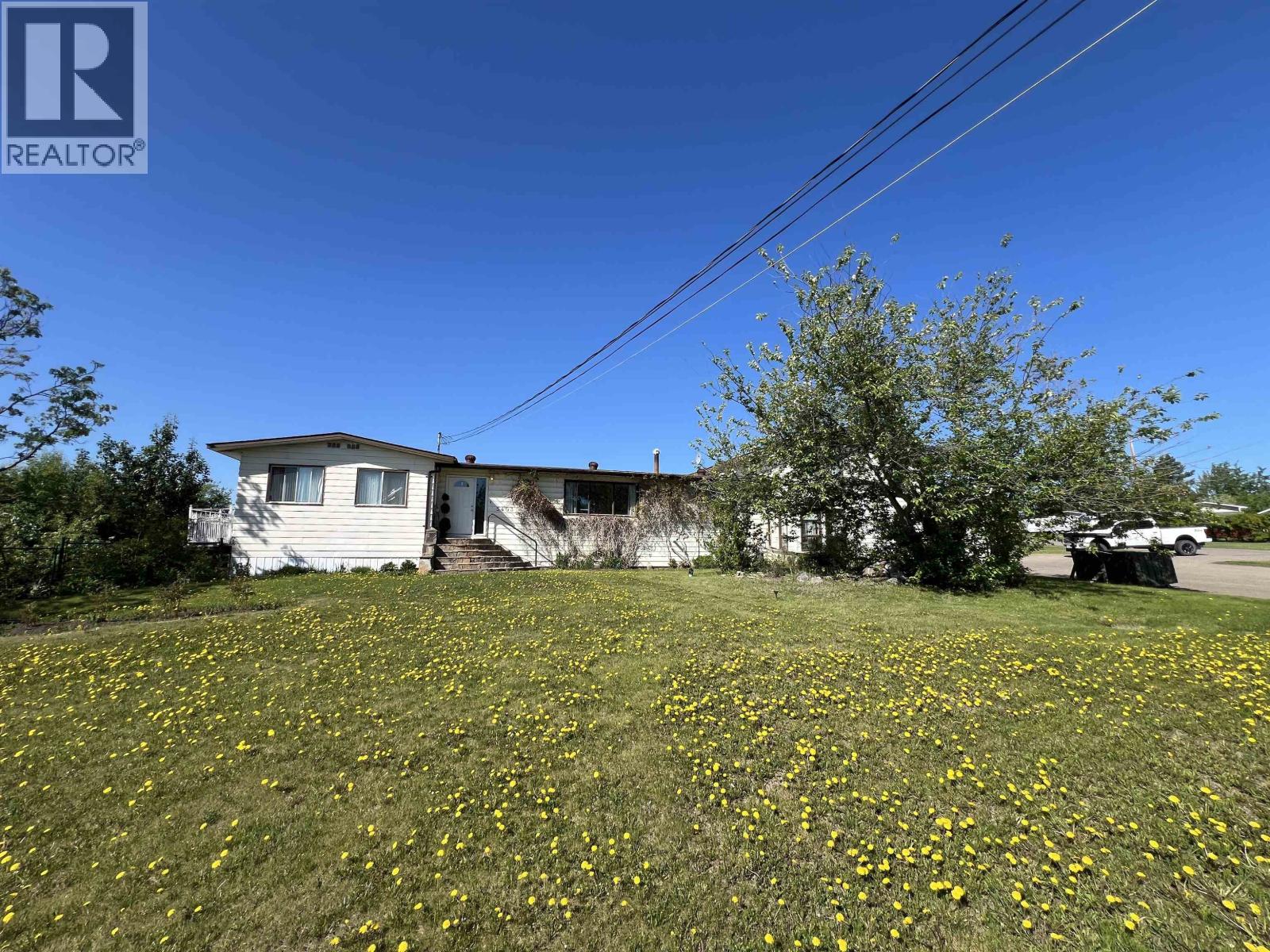5403 LIARD STREET - 34