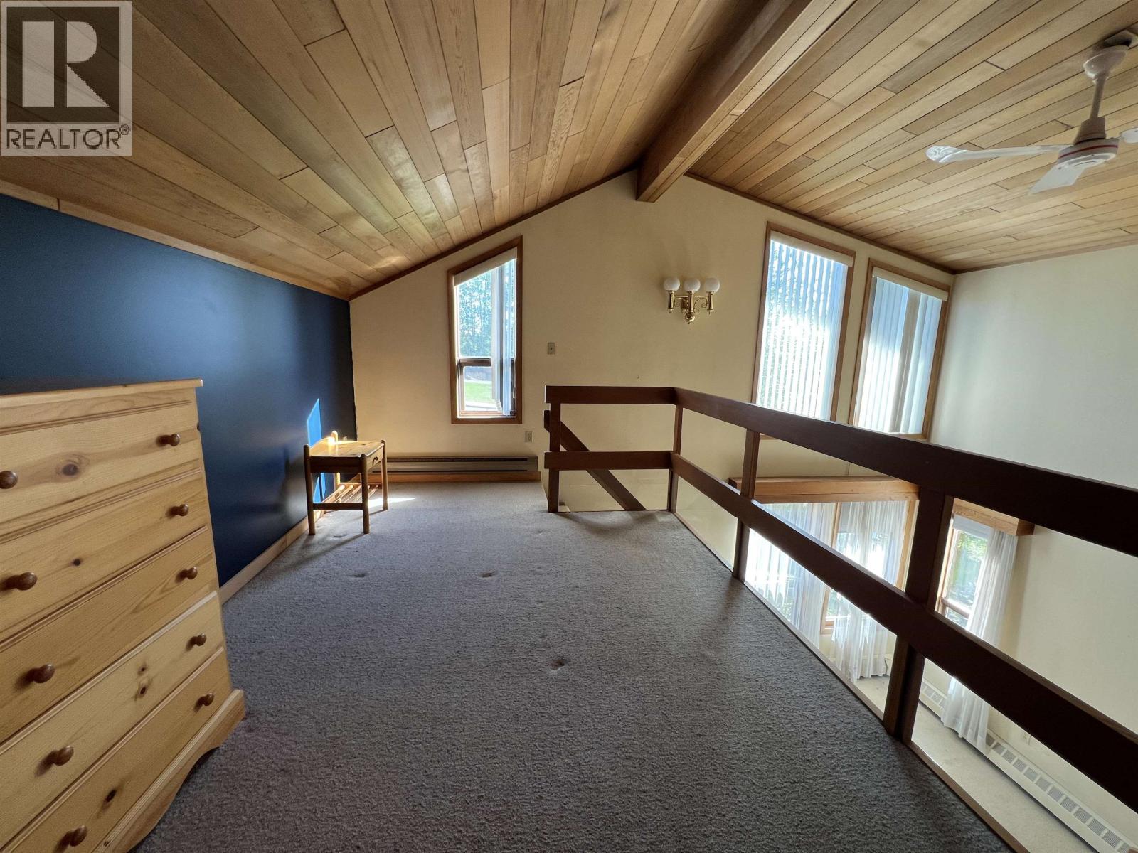 5403 LIARD STREET - 23