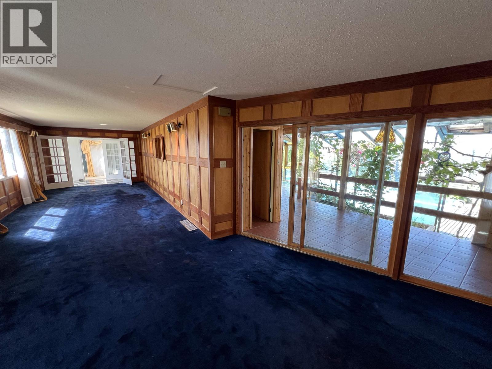 5403 LIARD STREET - 16