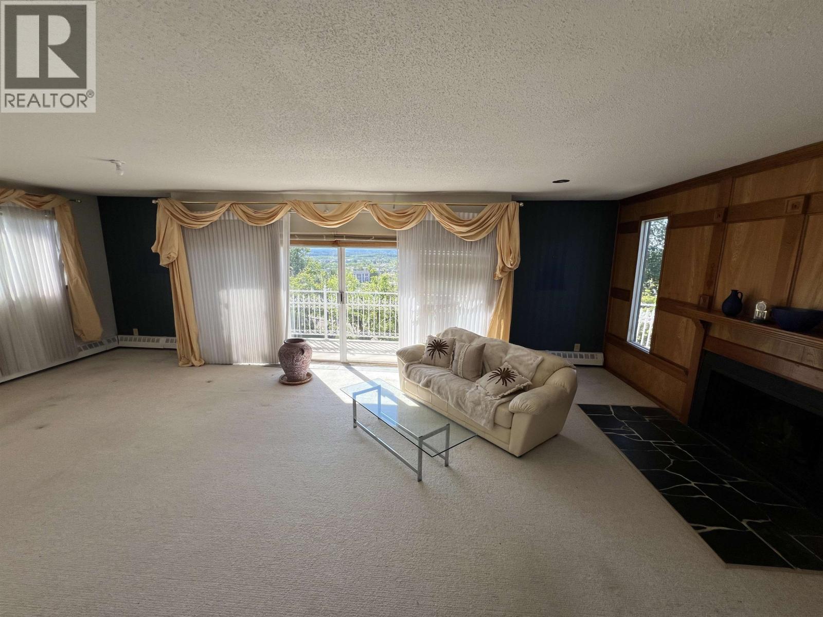 5403 LIARD STREET - 14