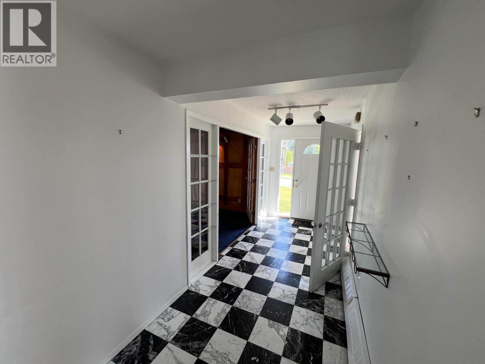5403 LIARD STREET - 12