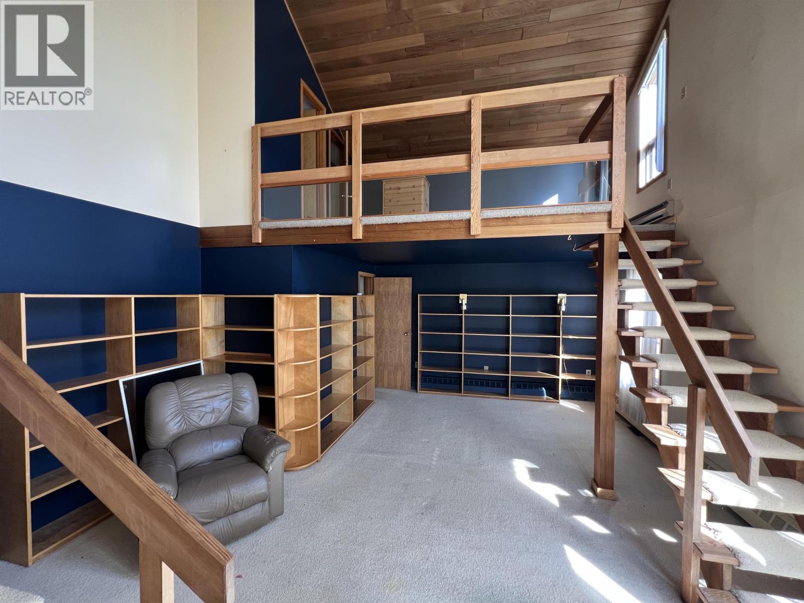 5403 LIARD STREET - 24