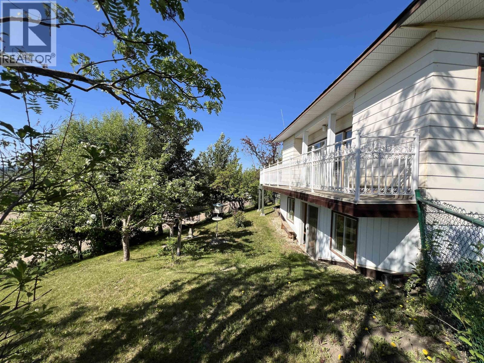 5403 LIARD STREET - 40