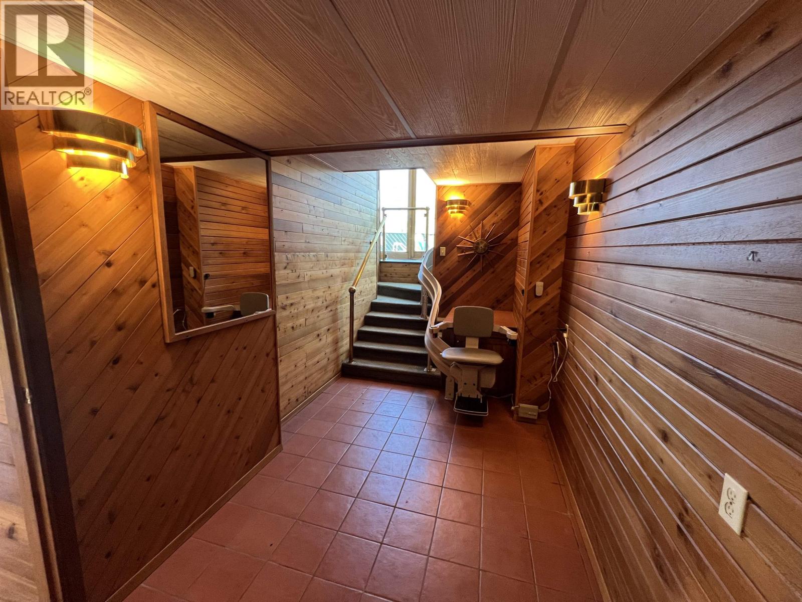 5403 LIARD STREET - 29