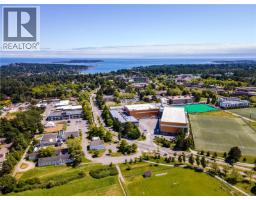 U8 3907 Cedar Hill Rd, Saanich, BC V8P3Z8 Photo 40
