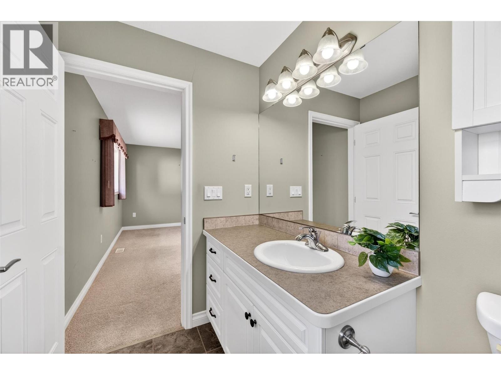#5 1231 10 Street SW - 11