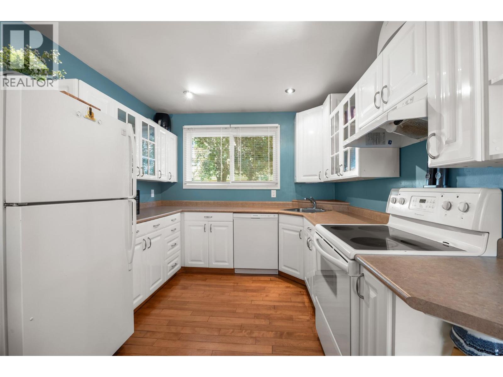 #8 1153 Bernard Avenue - 5