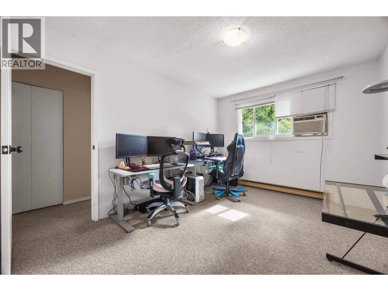 #8 1153 Bernard Avenue - 24