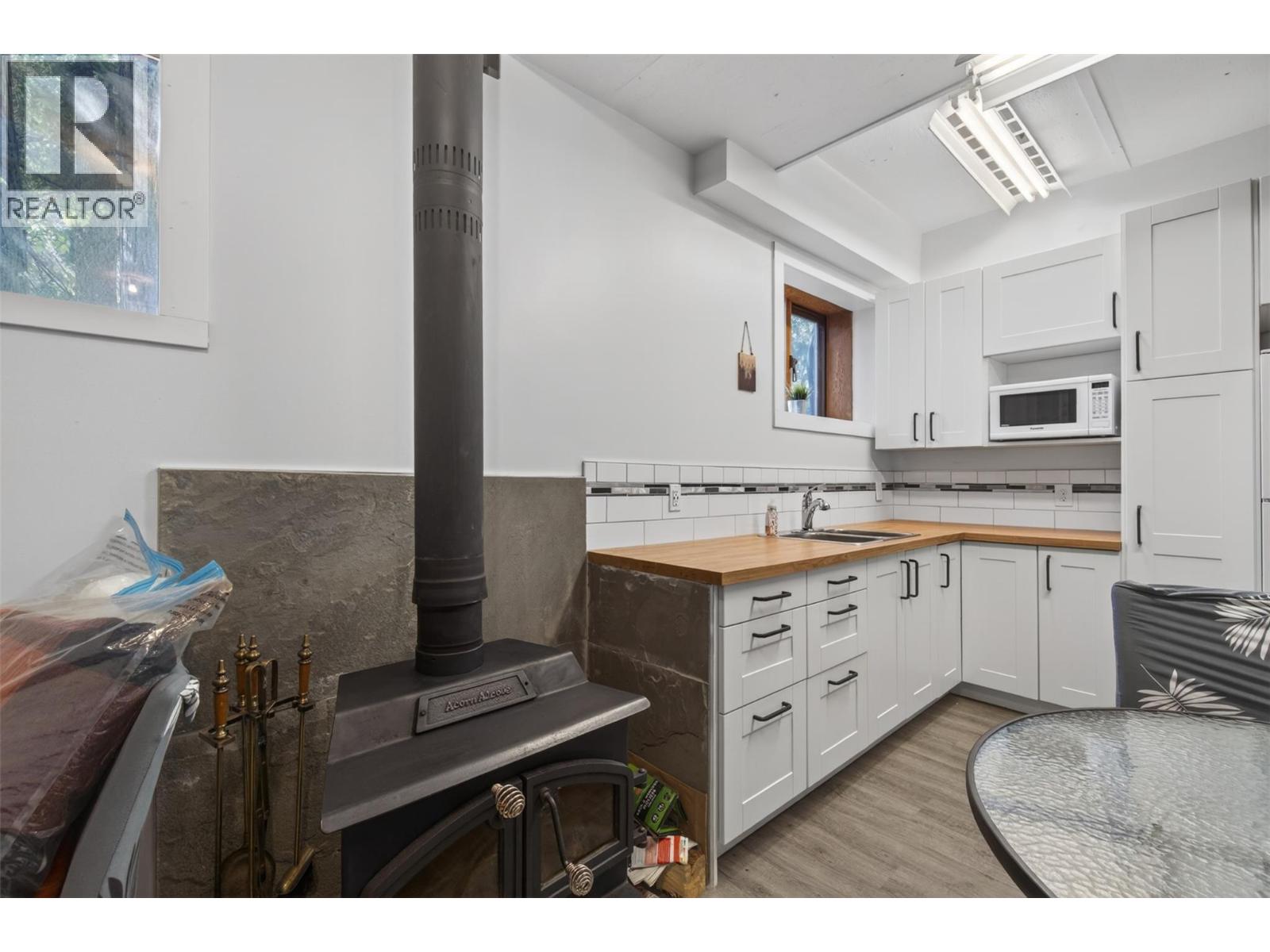 7689 Golf Course Road - 9