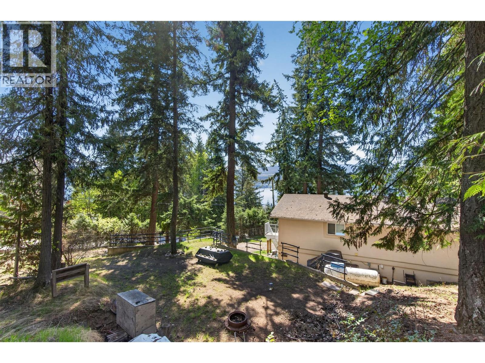 7689 Golf Course Road - 29