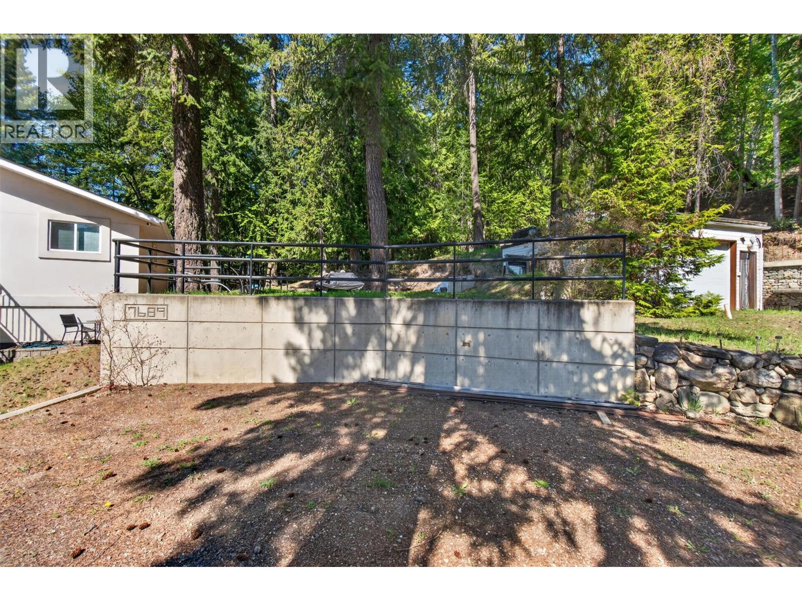 7689 Golf Course Road - 17