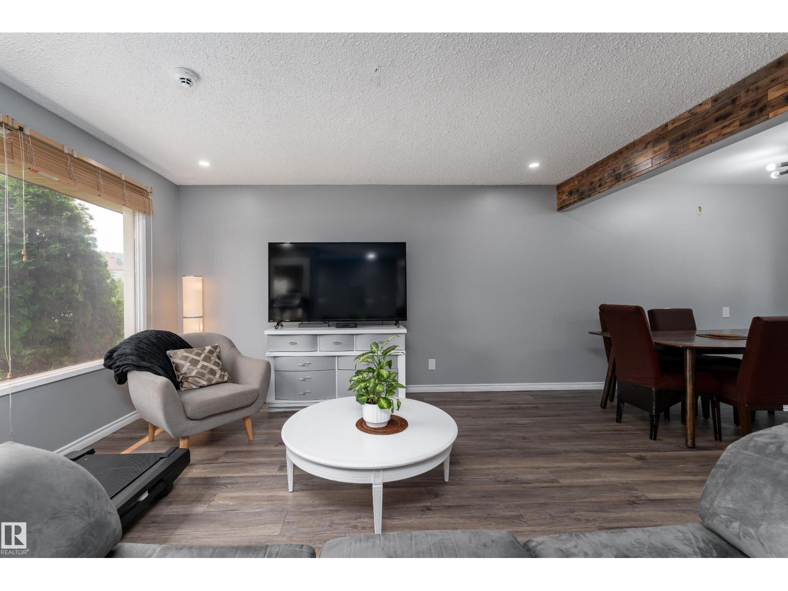 9012 MEADOWLARK RD NW - photo 4