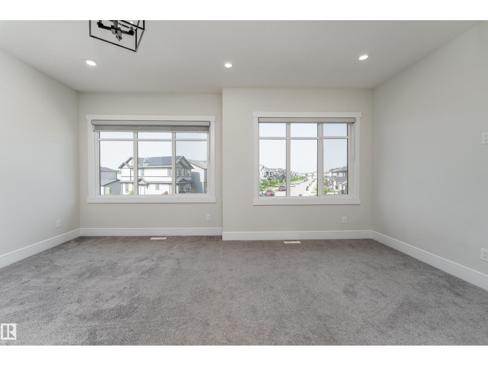 9383 226 ST NW - 32