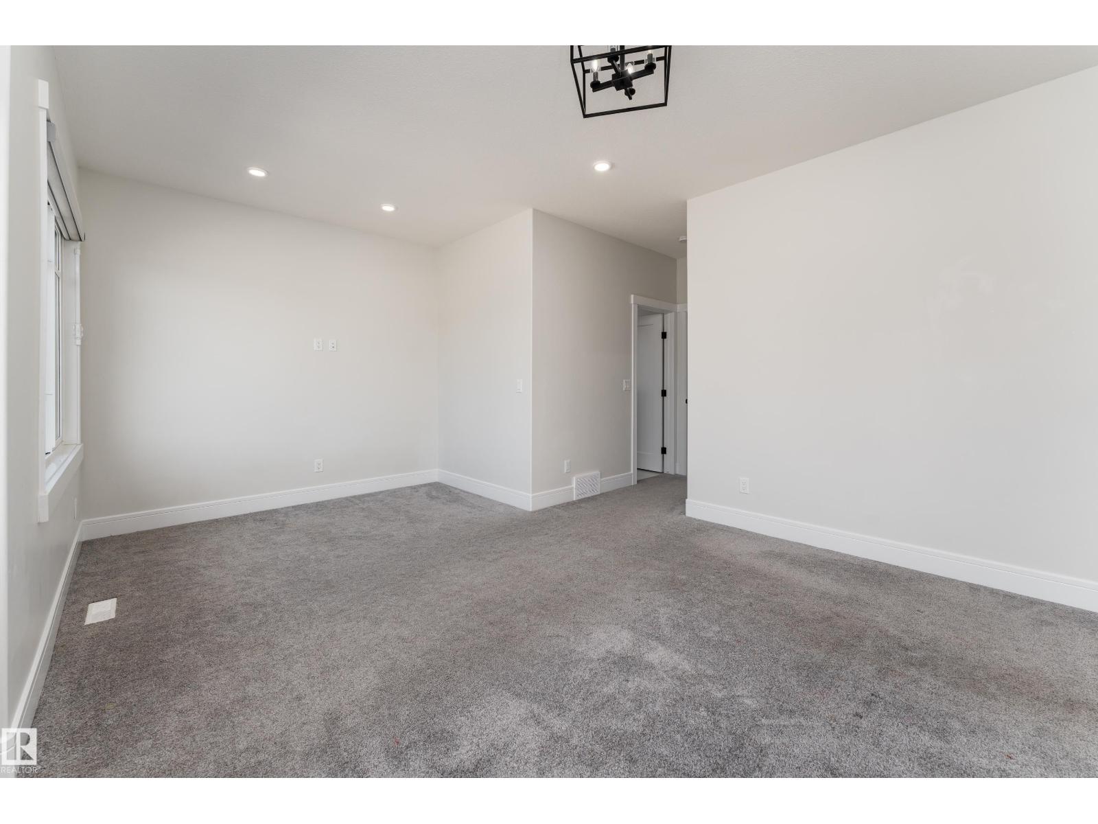9383 226 ST NW — photo 34