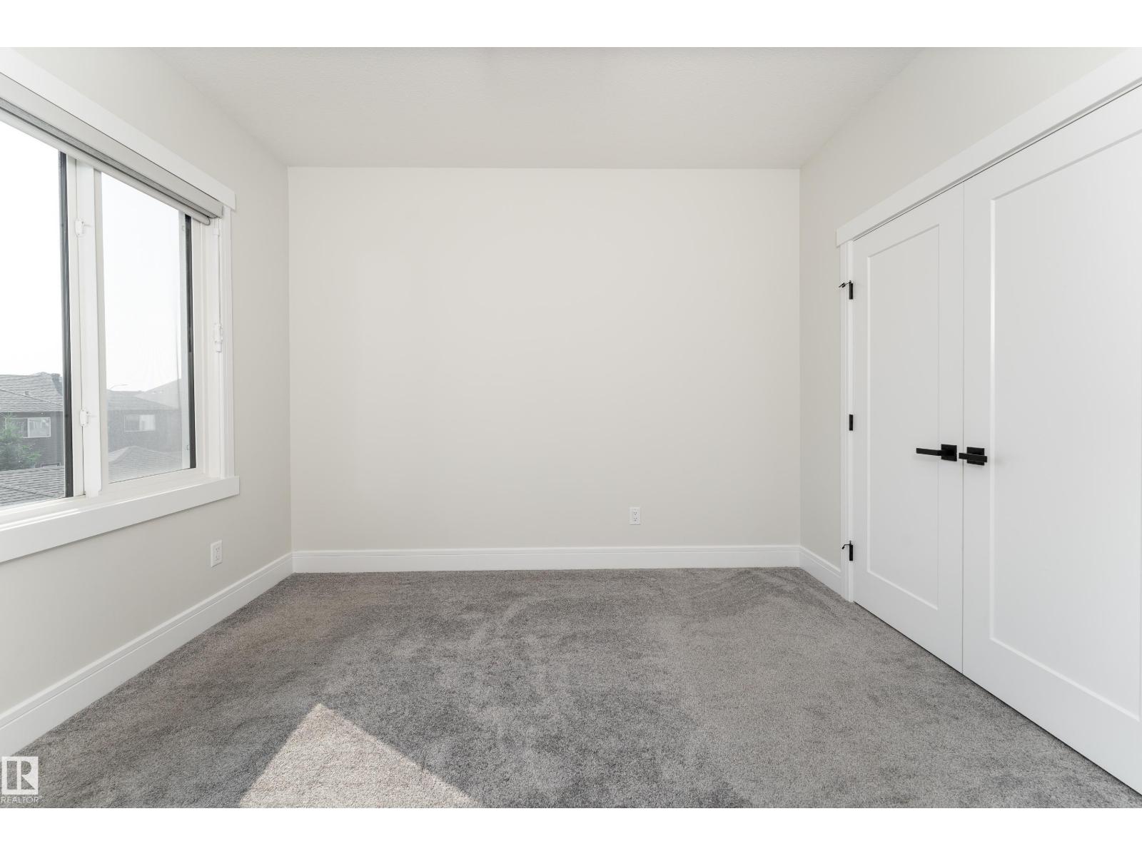9383 226 ST NW - 44