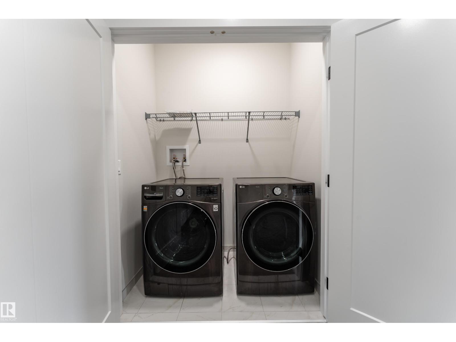 9383 226 ST NW - 46