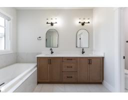 9383 226 St Nw, Edmonton, AB T5T7T2 Photo 37