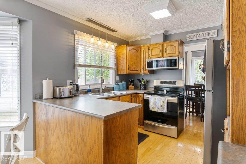 17115 92 ST NW - 10