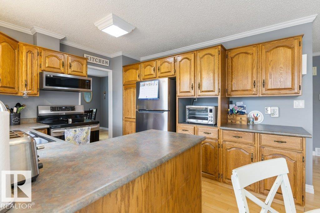 17115 92 ST NW - 11