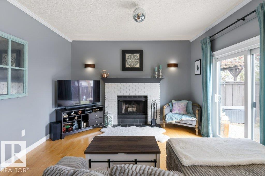 17115 92 ST NW - 14
