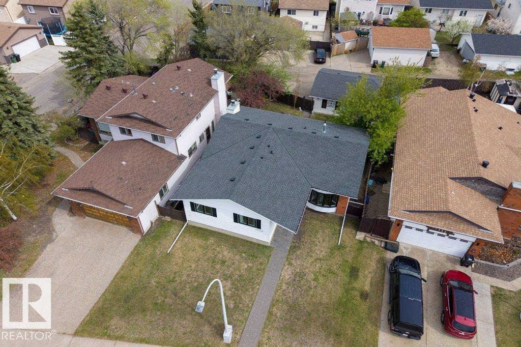 17115 92 ST NW - 44