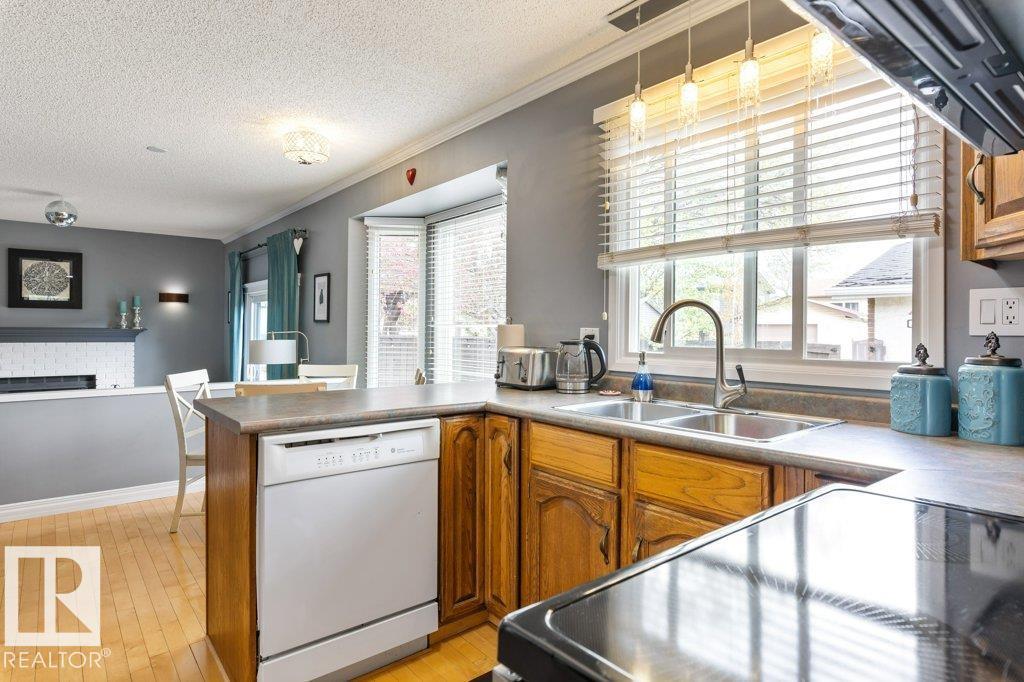 17115 92 ST NW - 8