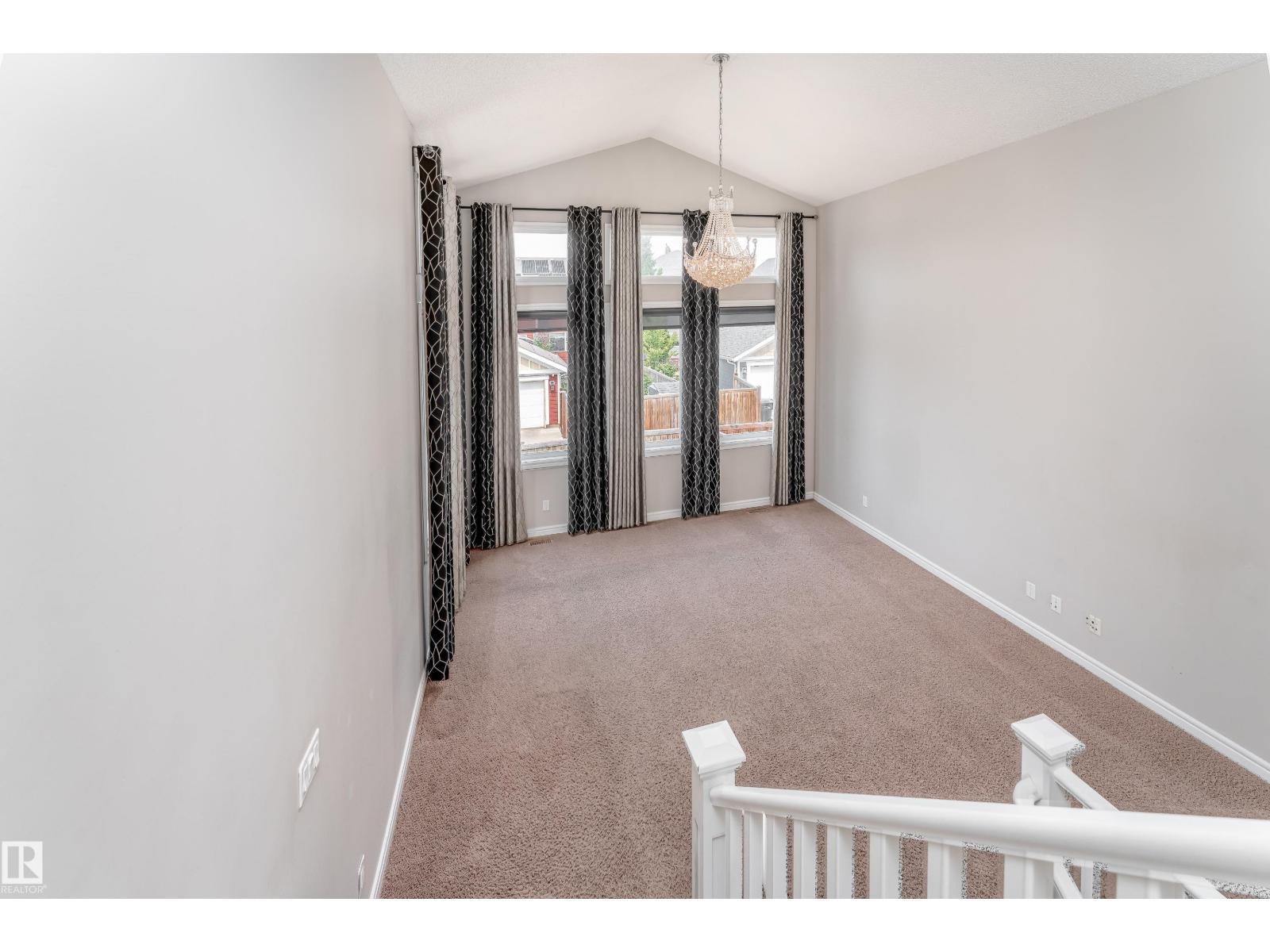 7916 18 AV SW - 24