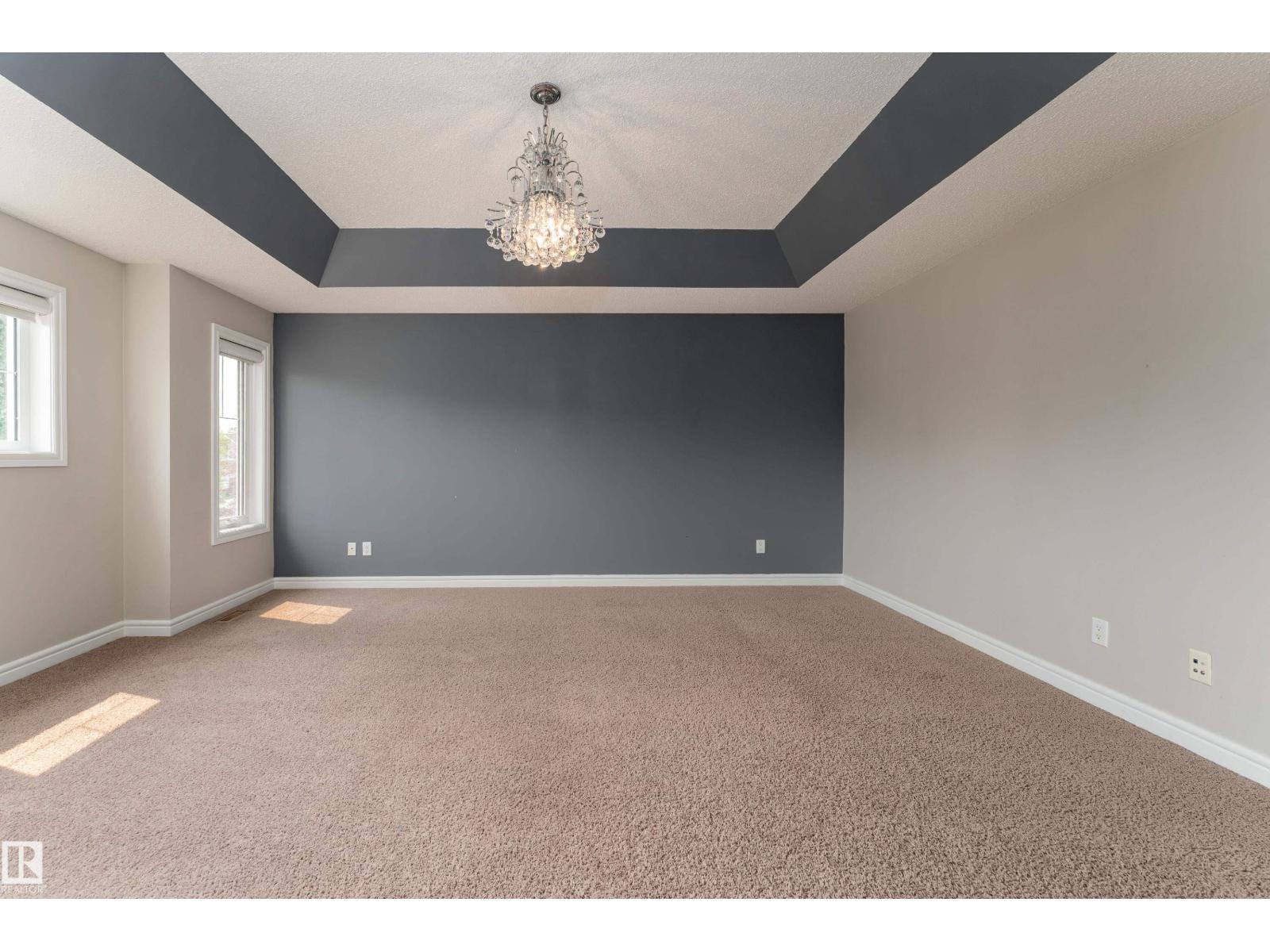 7916 18 AV SW - 30