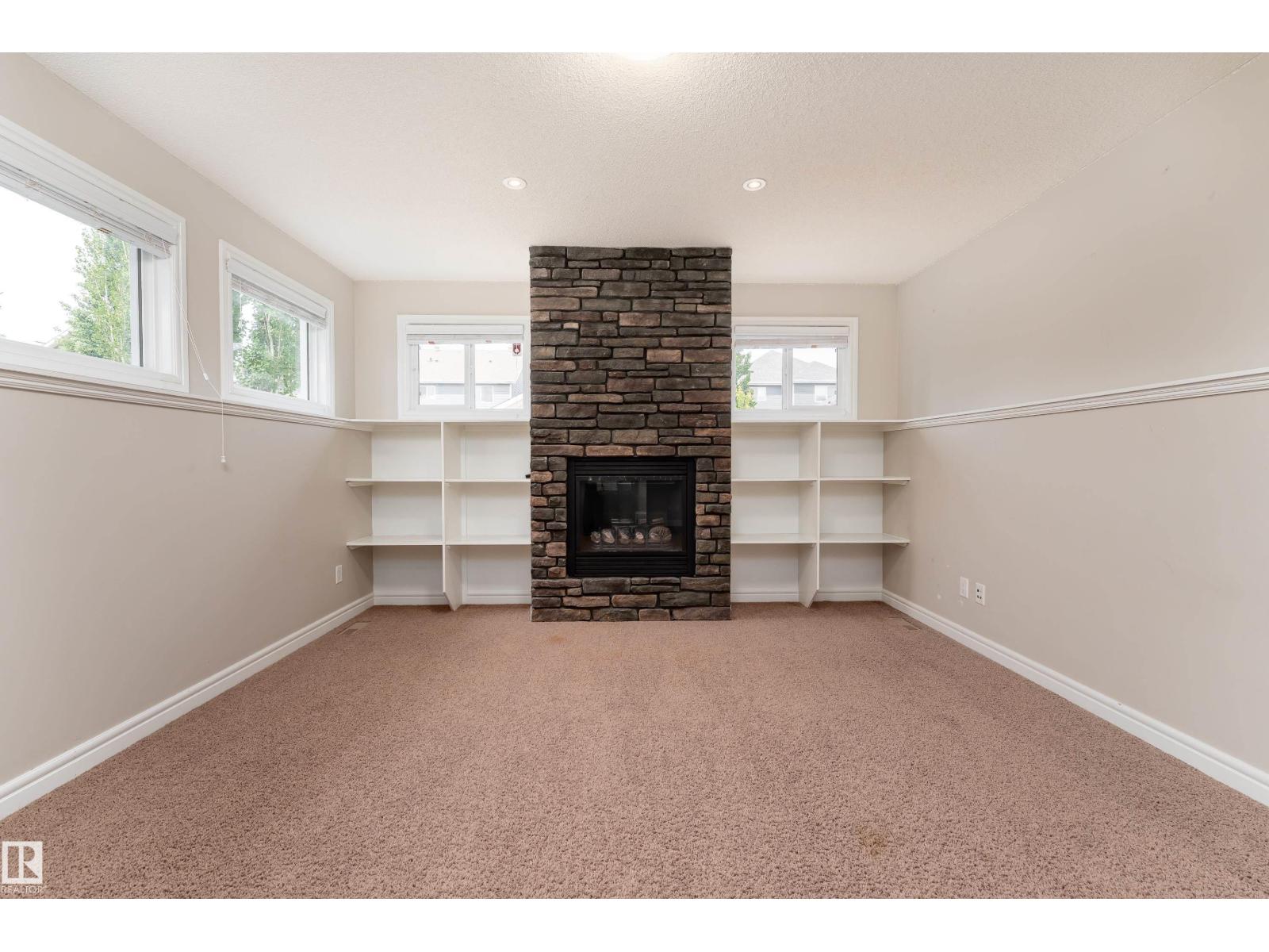 7916 18 AV SW - 45