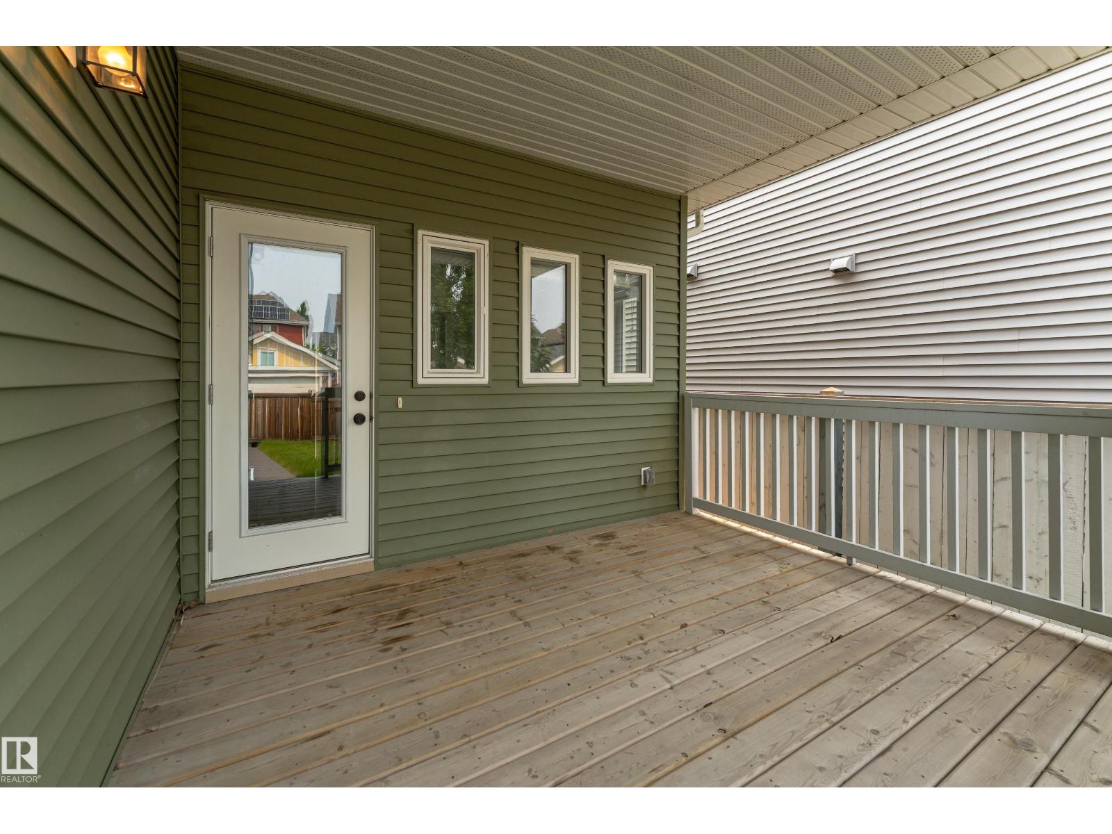 7916 18 AV SW - 50