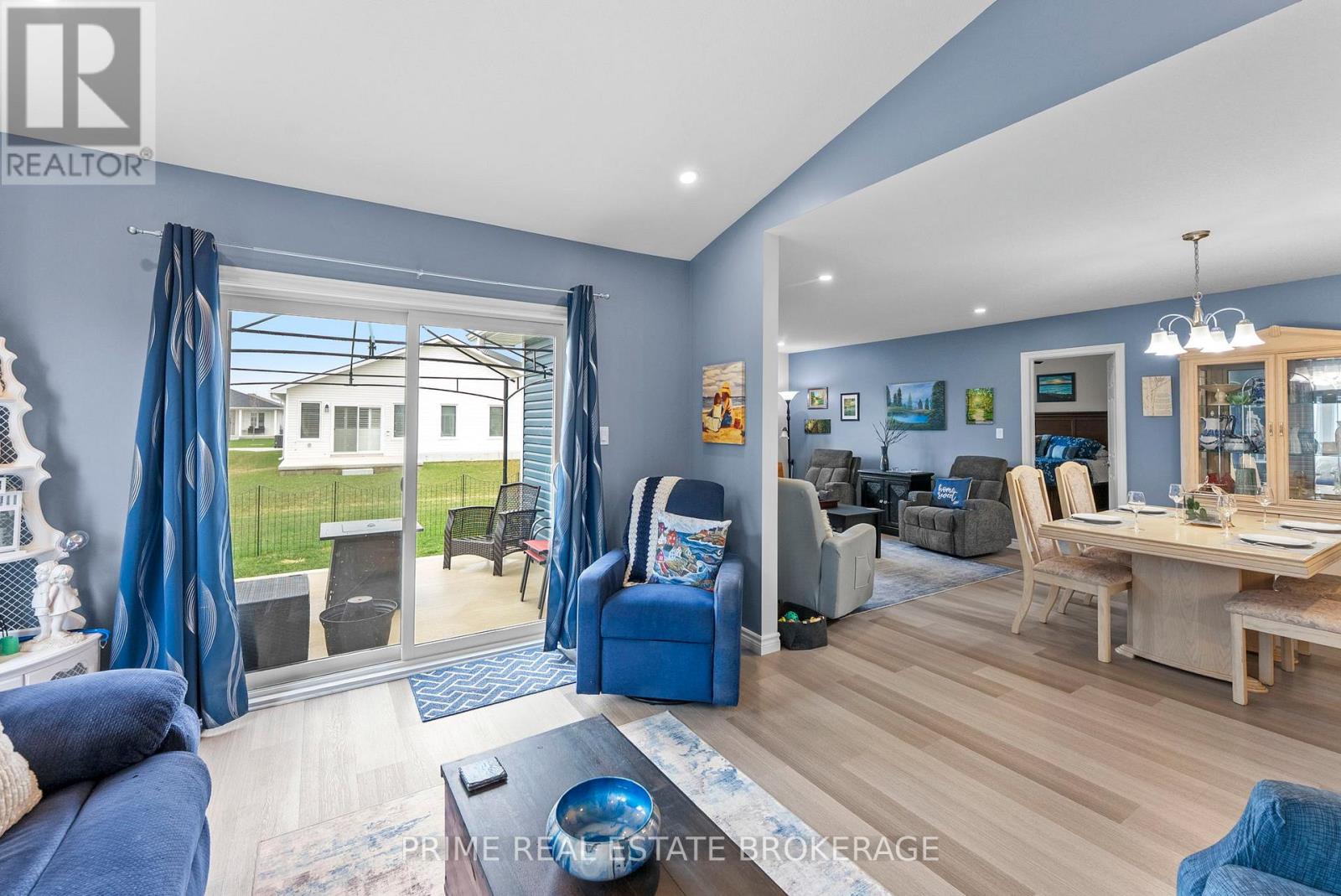 181 LAKE BREEZE DRIVE - 15