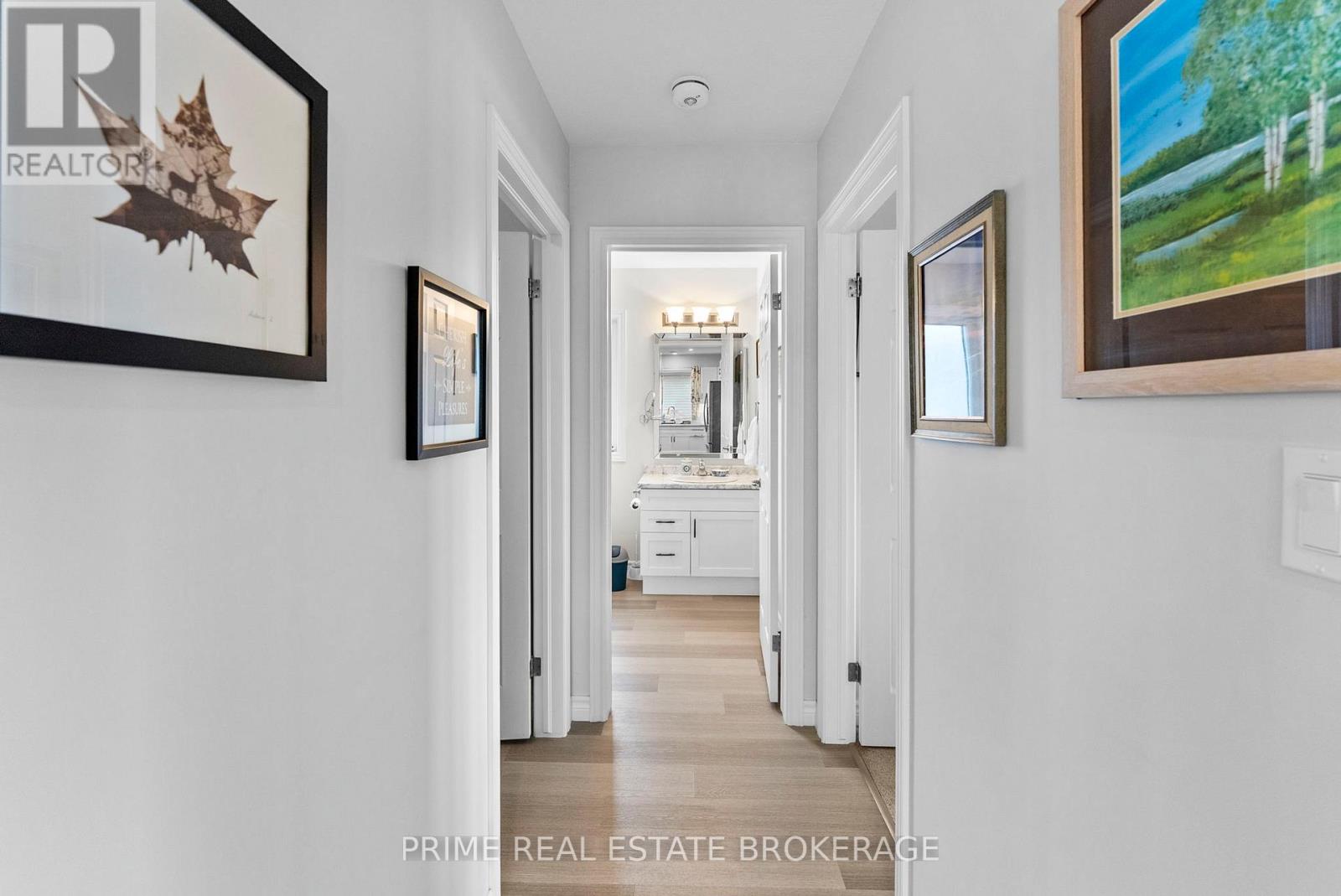 181 LAKE BREEZE DRIVE - 24