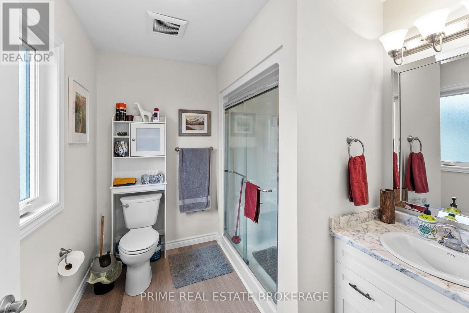 181 LAKE BREEZE DRIVE - 21