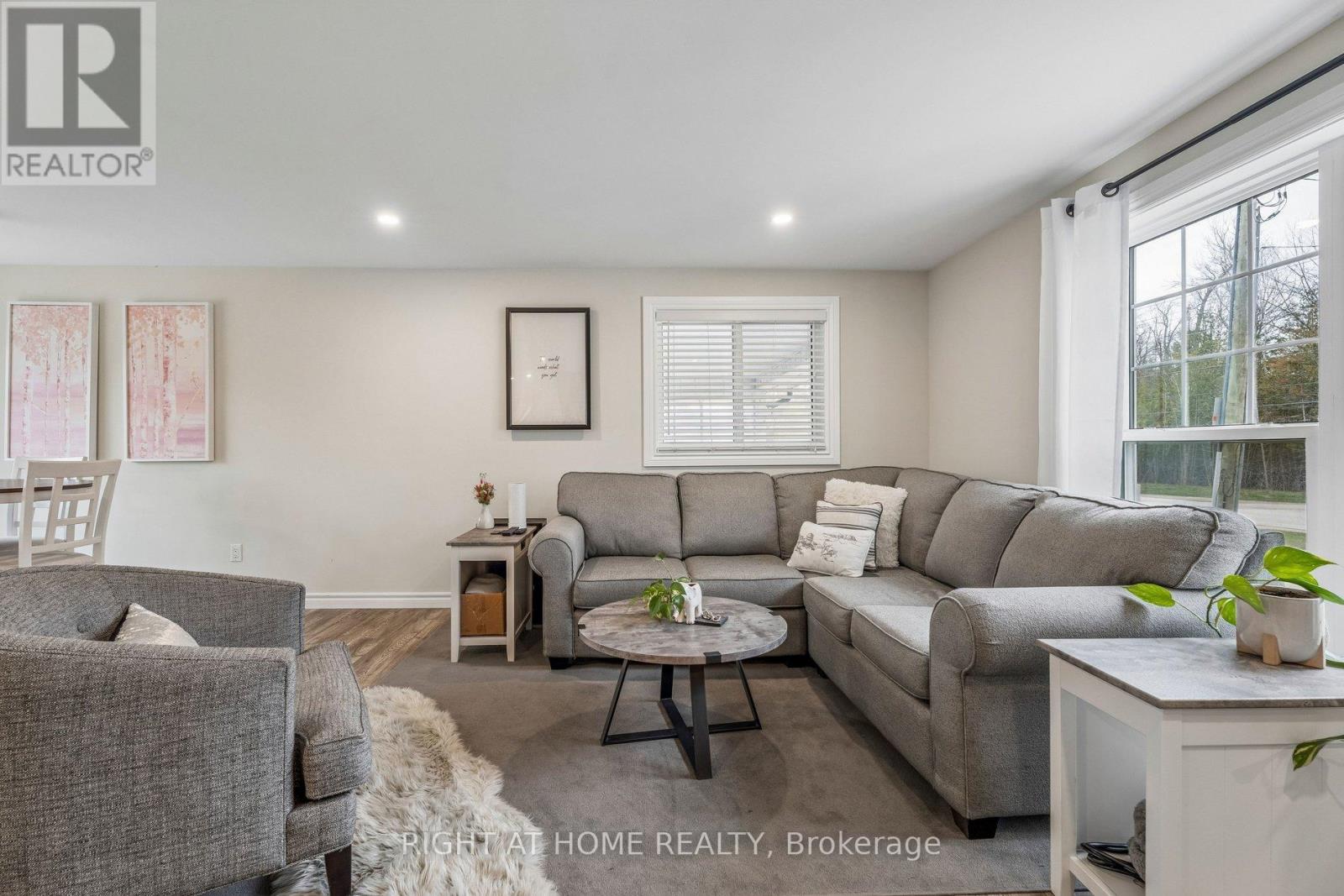 158 ZOO PARK ROAD - 9