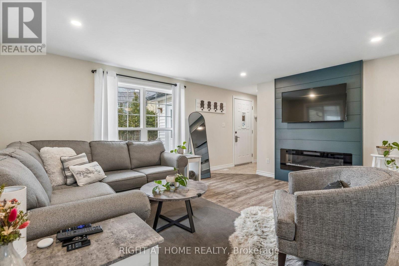158 ZOO PARK ROAD - 12