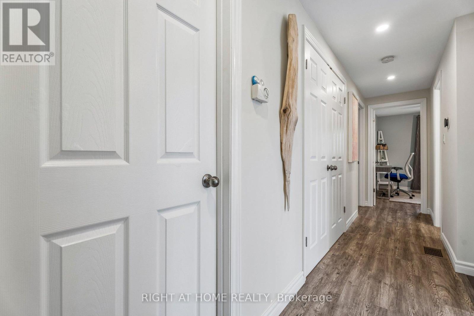 158 ZOO PARK ROAD - 34