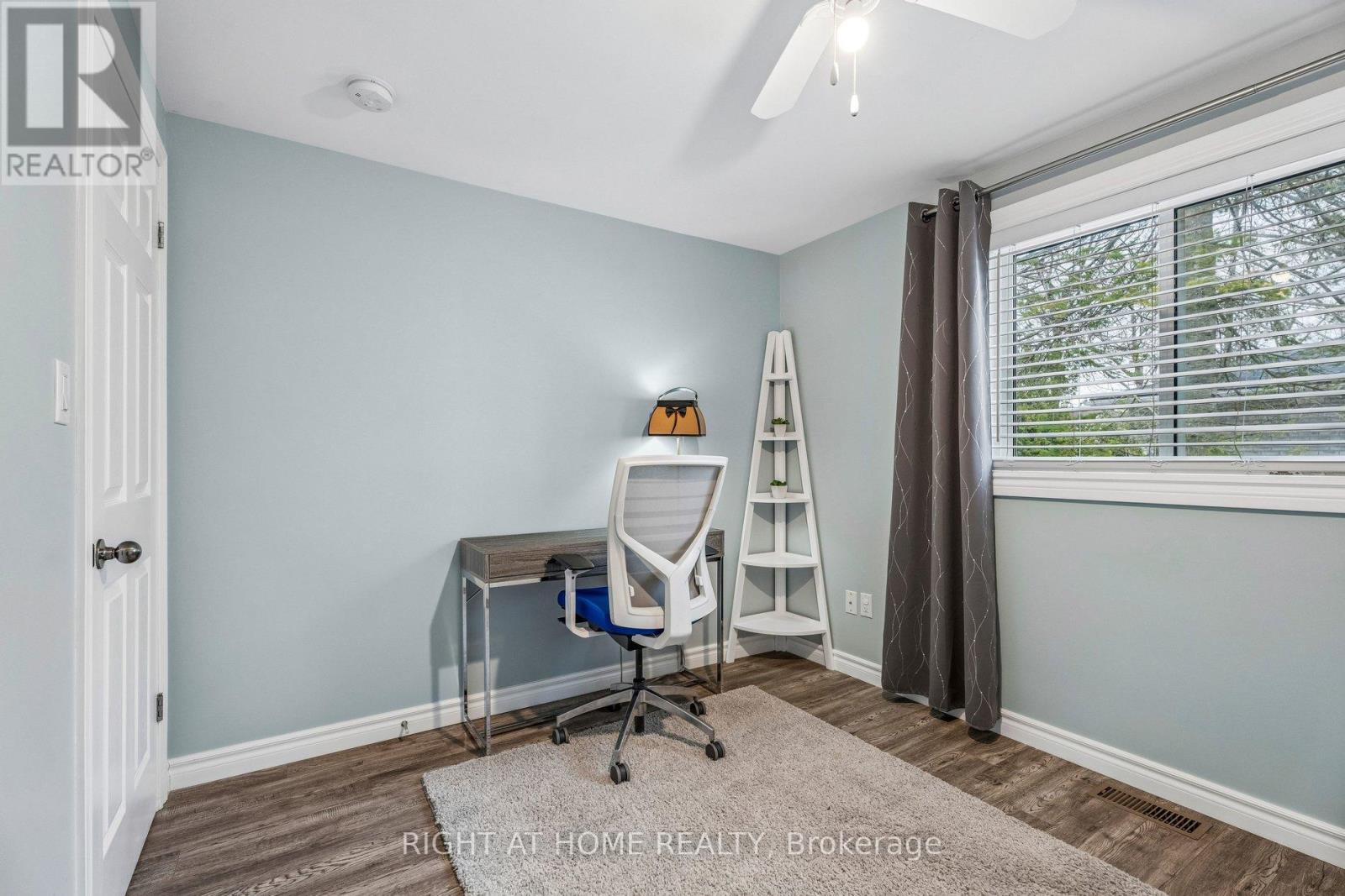 158 ZOO PARK ROAD - 27