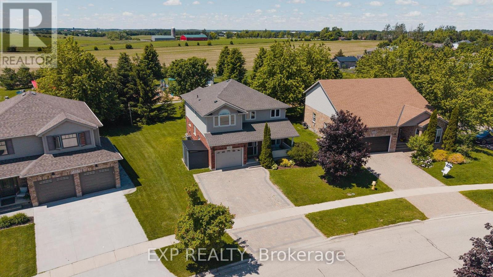91 ANDREWS DRIVE - 29