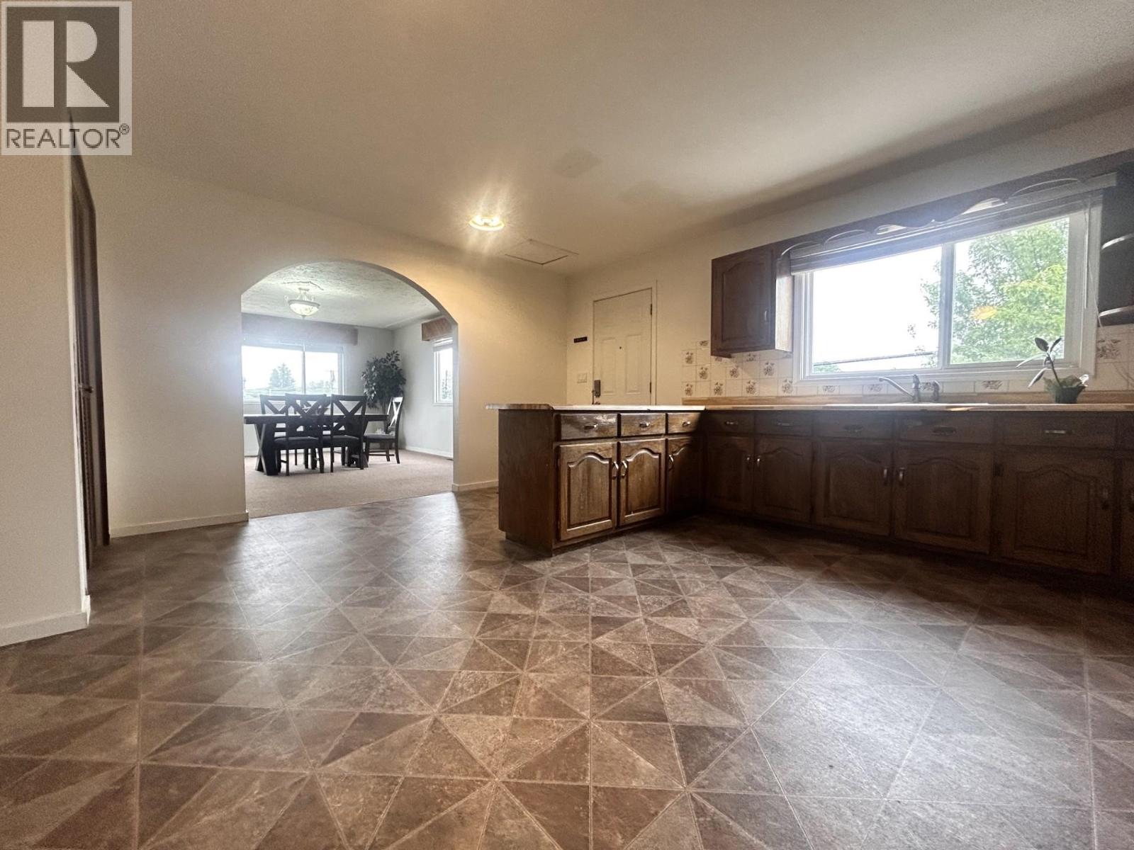 1525 EWERT STREET - 7