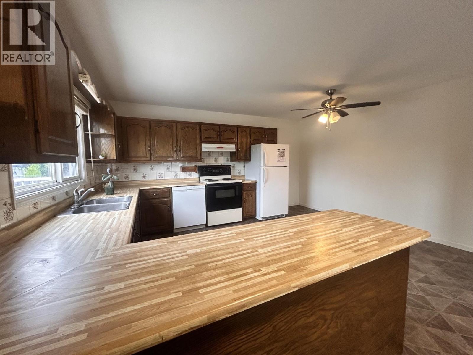 1525 EWERT STREET - 3