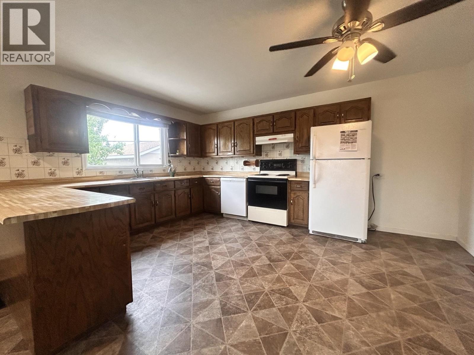 1525 EWERT STREET - 5