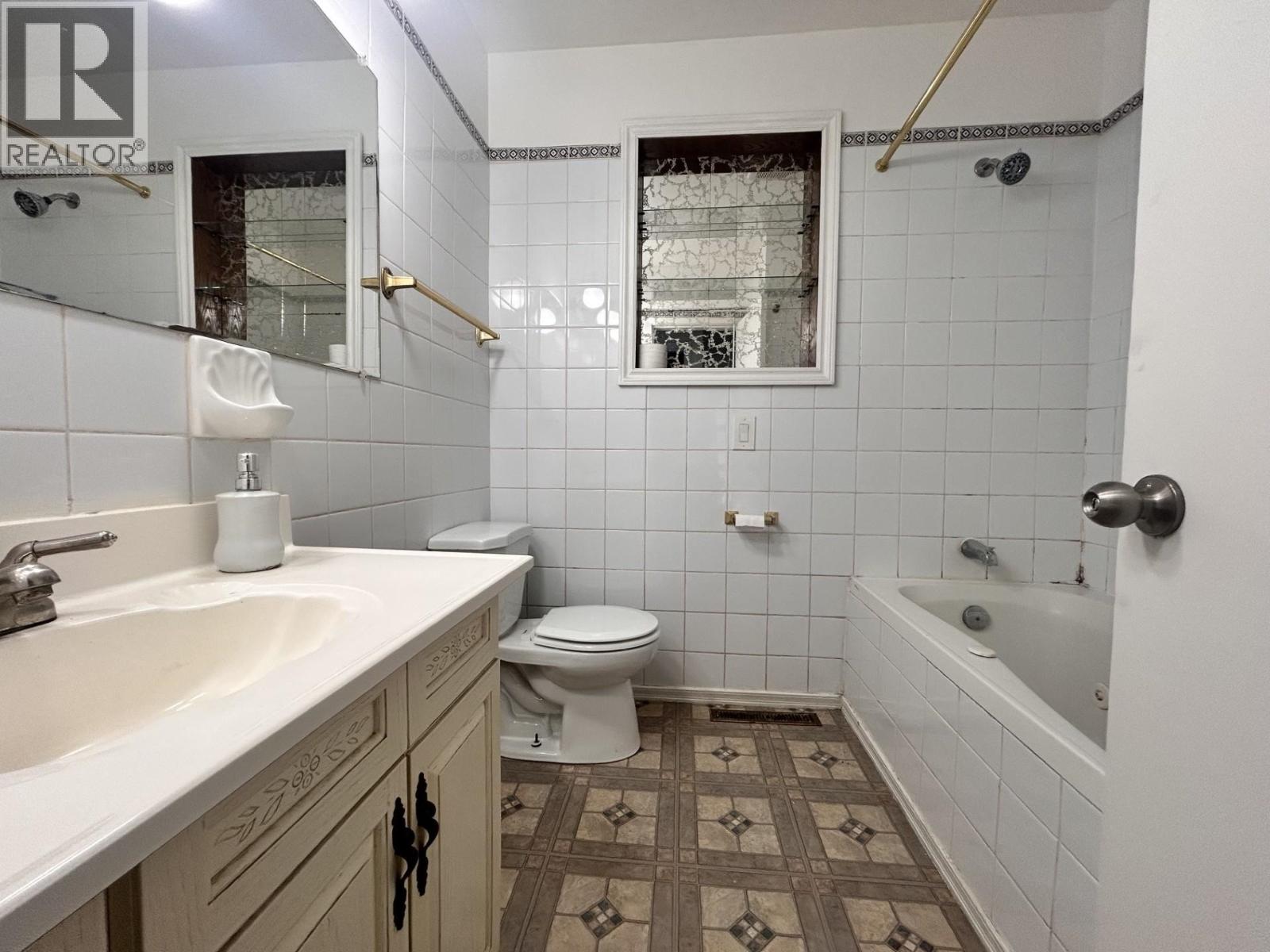 1525 EWERT STREET - 18