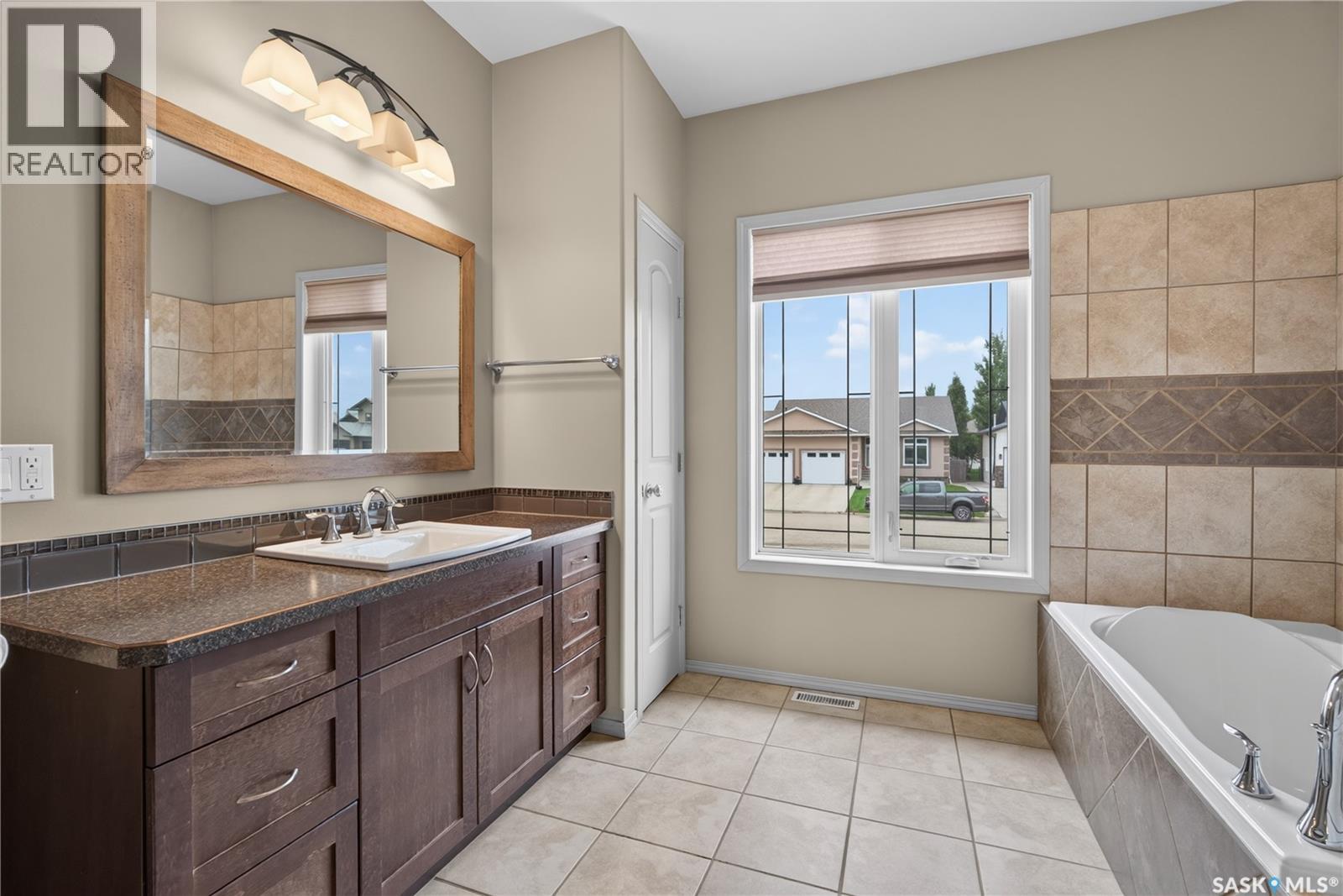 900 Water Ridge CRESCENT — photo 13