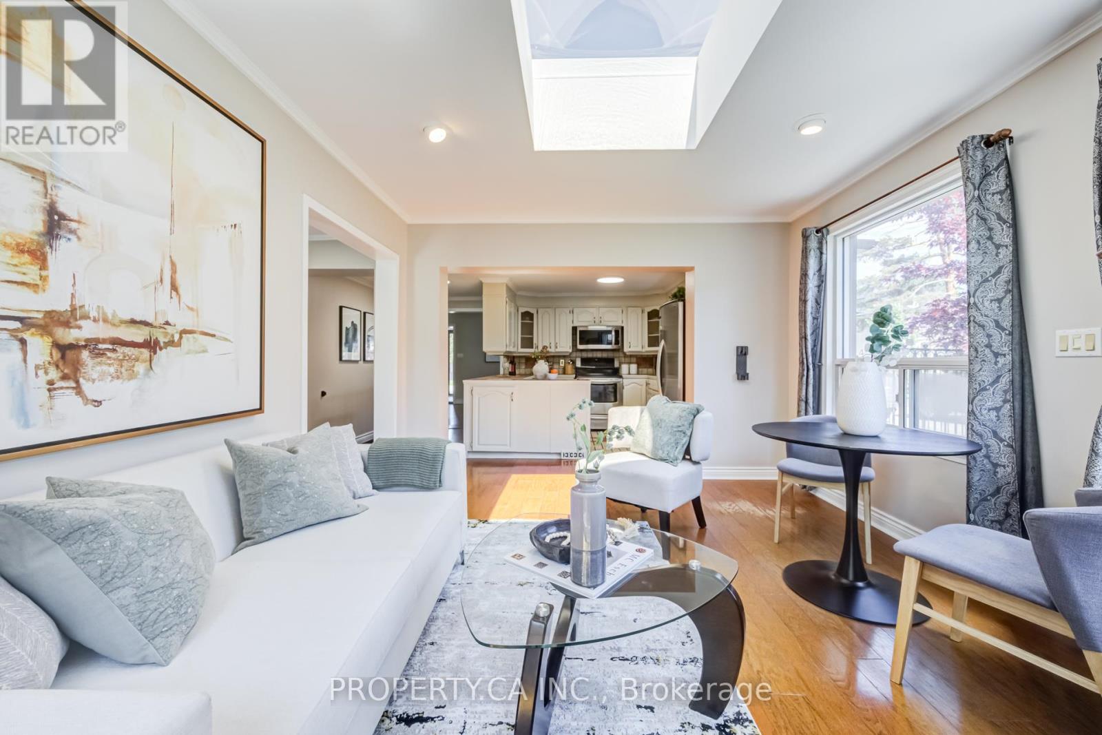 566 ROUGEMOUNT DRIVE - 10