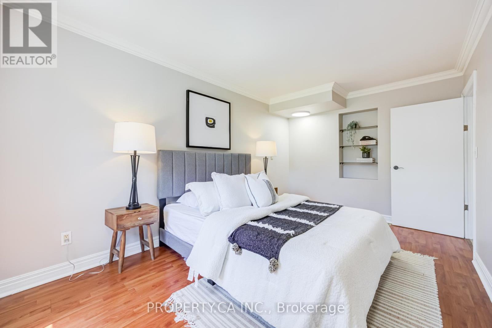 566 ROUGEMOUNT DRIVE - 16
