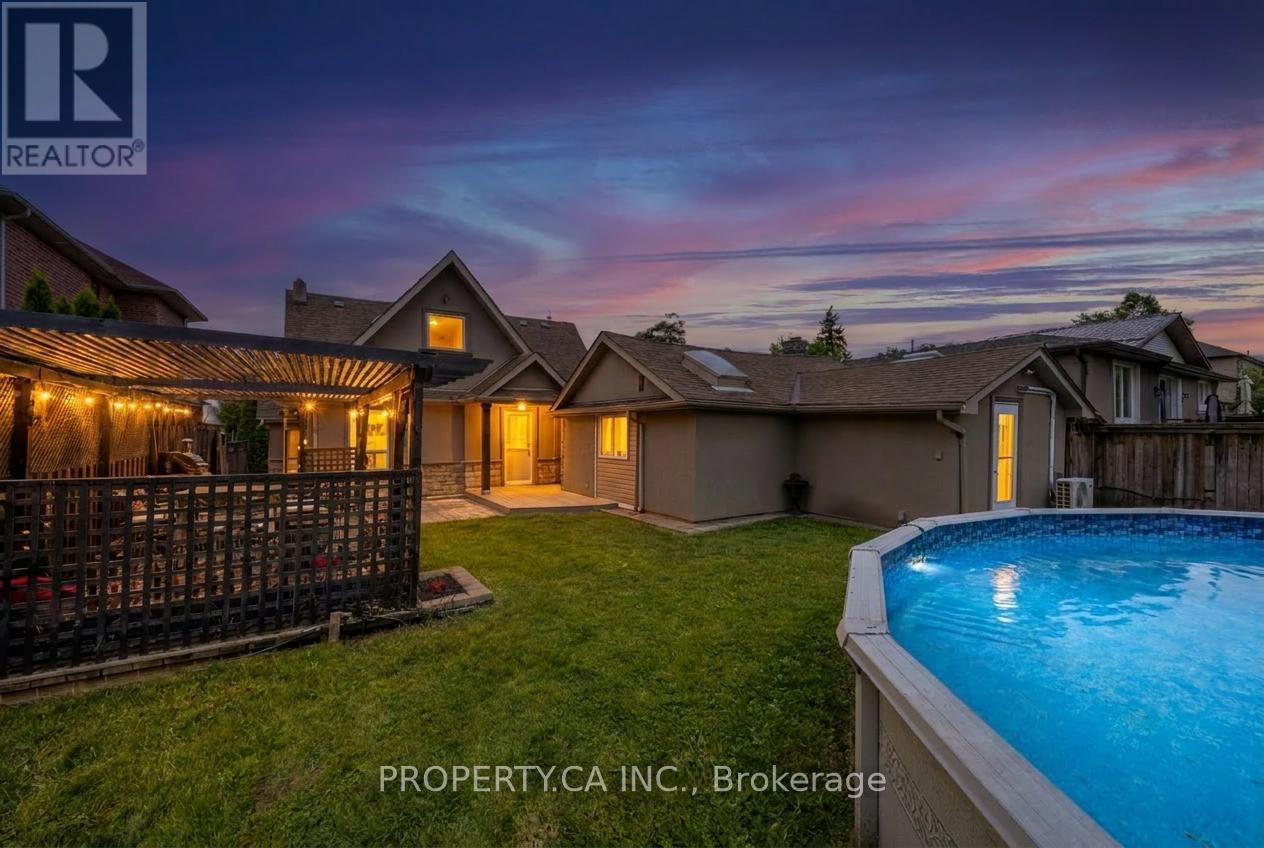 566 ROUGEMOUNT DRIVE - 39